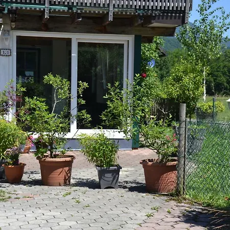 Coralie Штробль